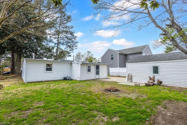 2923 Scotia DR, Chesapeake, VA 23325