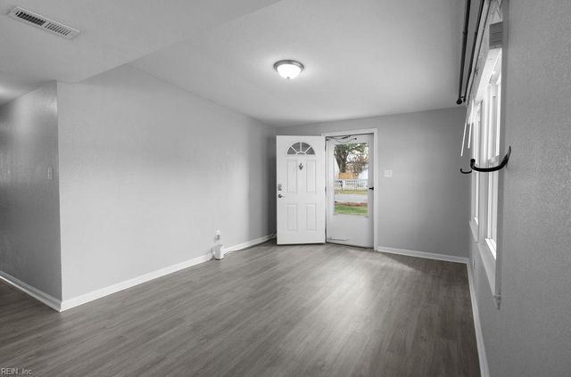 2923 Scotia DR, Chesapeake, VA 23325