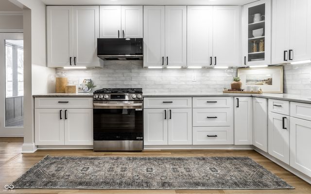 11809 Pebble Brook Lane, Carmel, IN 46033