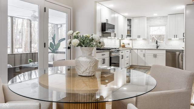 11809 Pebble Brook Lane, Carmel, IN 46033