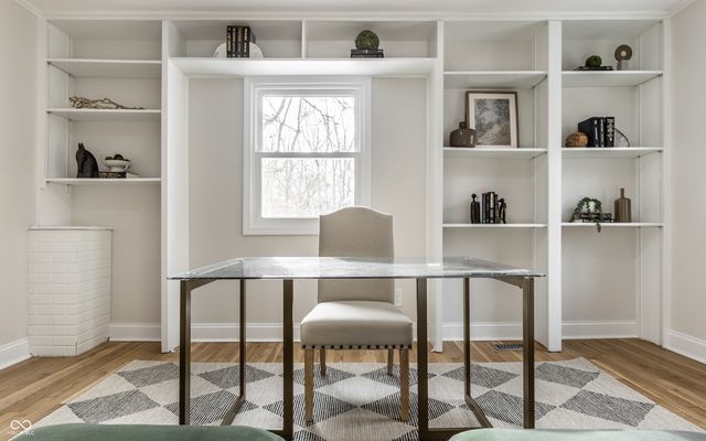 11809 Pebble Brook Lane, Carmel, IN 46033