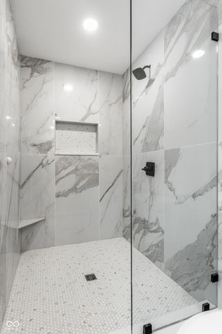 11809 Pebble Brook Lane, Carmel, IN 46033