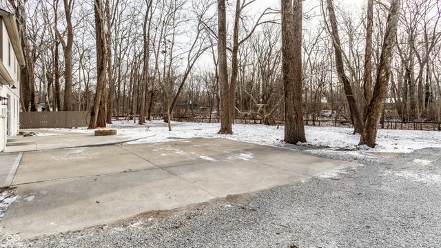 11809 Pebble Brook Lane, Carmel, IN 46033