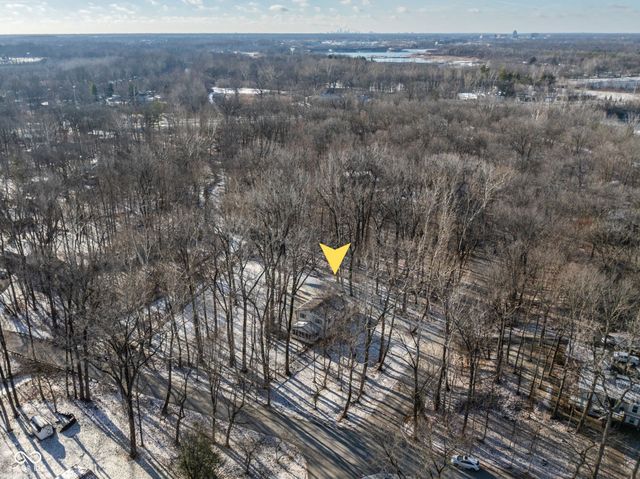 11809 Pebble Brook Lane, Carmel, IN 46033