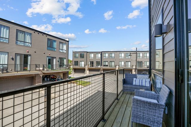 1308 Catalina Court, Schaumburg, IL 60173