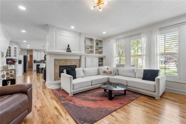 5712 W 146th Street, Overland Park, KS 66223