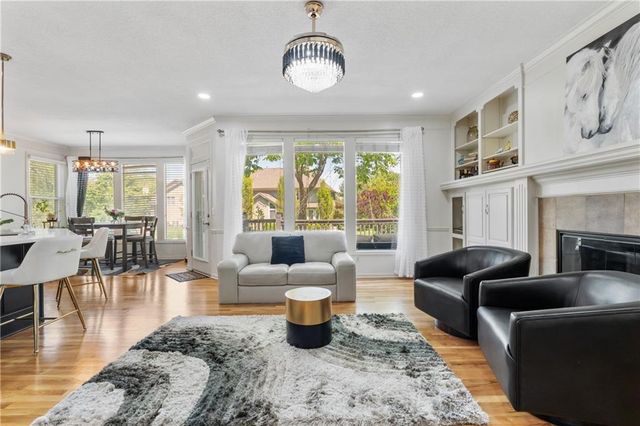 5712 W 146th Street, Overland Park, KS 66223