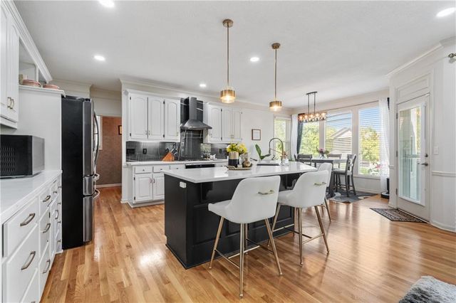 5712 W 146th Street, Overland Park, KS 66223
