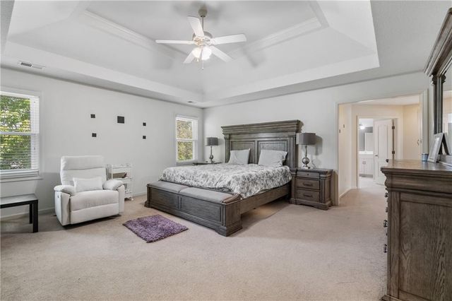 5712 W 146th Street, Overland Park, KS 66223