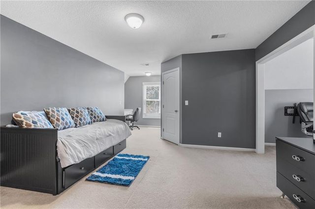 5712 W 146th Street, Overland Park, KS 66223
