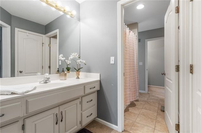 5712 W 146th Street, Overland Park, KS 66223