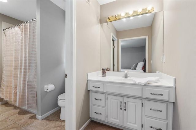 5712 W 146th Street, Overland Park, KS 66223