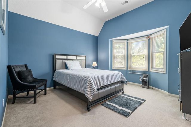 5712 W 146th Street, Overland Park, KS 66223