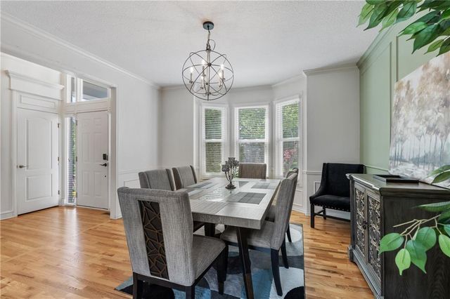 5712 W 146th Street, Overland Park, KS 66223