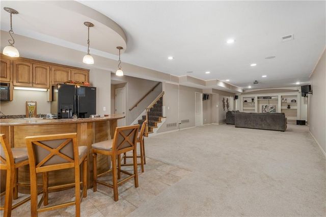 5712 W 146th Street, Overland Park, KS 66223