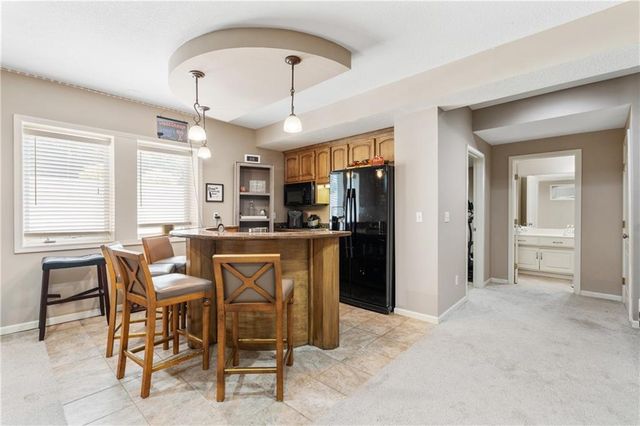 5712 W 146th Street, Overland Park, KS 66223