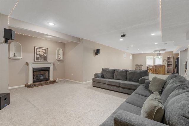 5712 W 146th Street, Overland Park, KS 66223