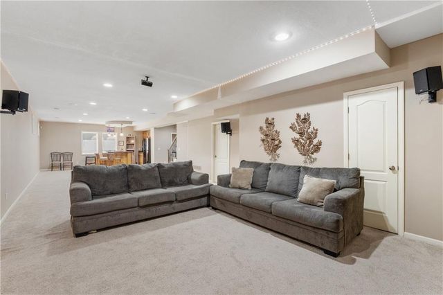 5712 W 146th Street, Overland Park, KS 66223