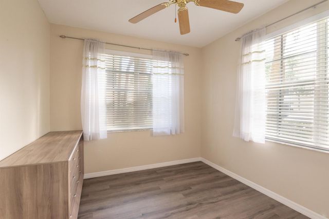 1140 University Boulevard 10, Jupiter, FL 33458