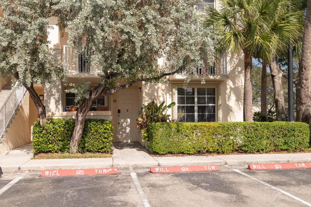 1140 University Boulevard 10, Jupiter, FL 33458