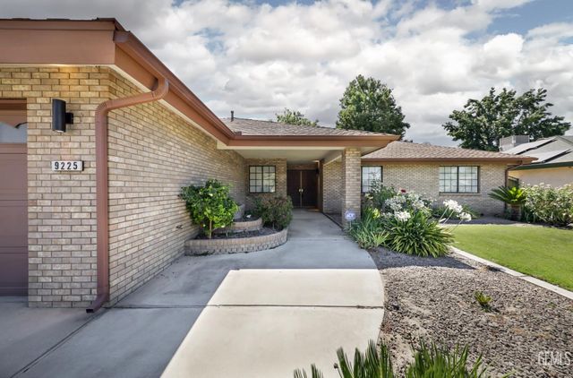 9225 Millfort Street, Bakersfield, CA 93307