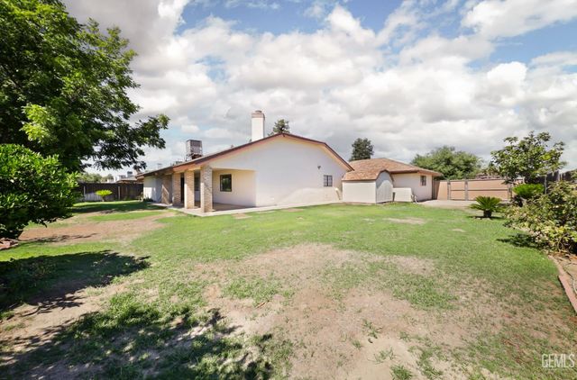 9225 Millfort Street, Bakersfield, CA 93307