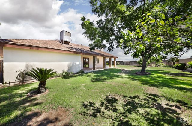 9225 Millfort Street, Bakersfield, CA 93307