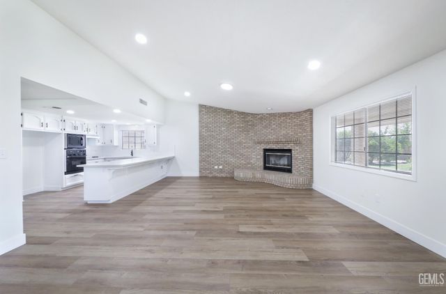 9225 Millfort Street, Bakersfield, CA 93307
