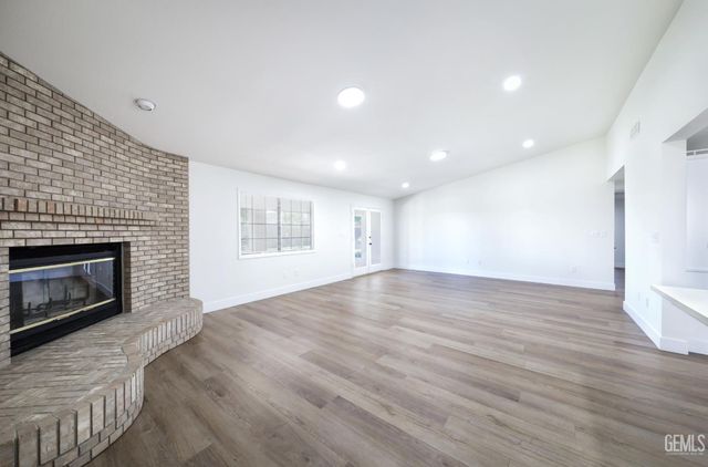 9225 Millfort Street, Bakersfield, CA 93307