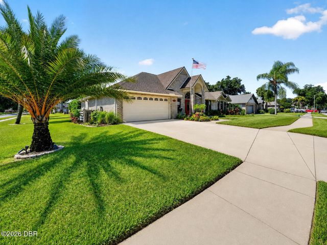 901 Oetter Drive, South Daytona, FL 32119