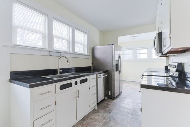 11 N Barrett Street, Niles, MI 49120