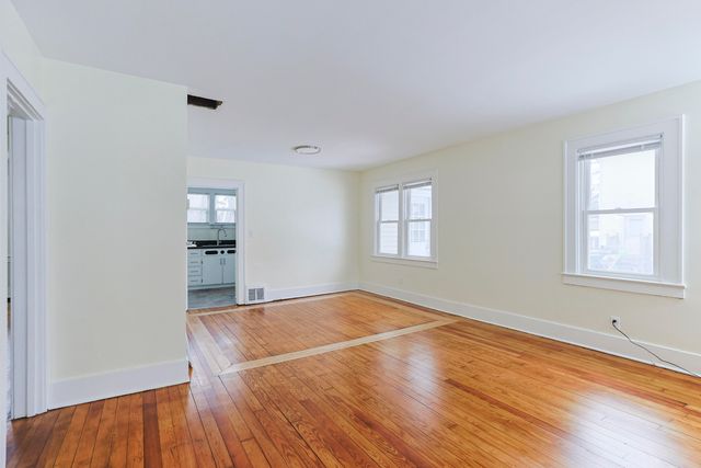 11 N Barrett Street, Niles, MI 49120