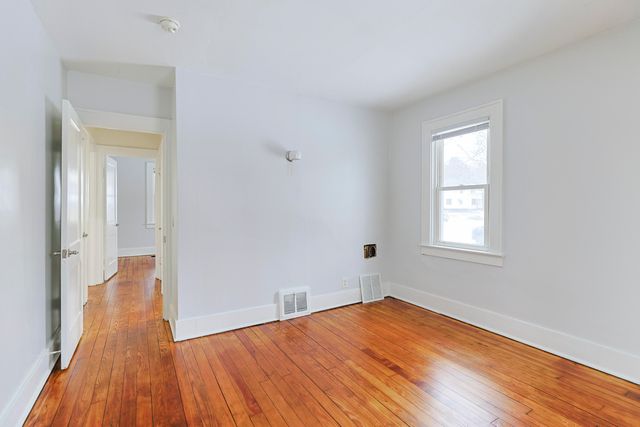 11 N Barrett Street, Niles, MI 49120