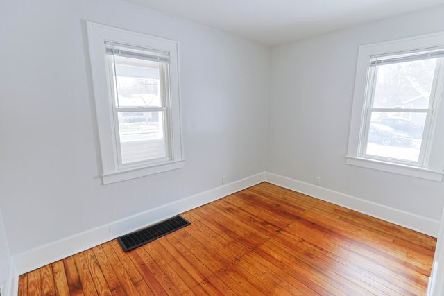 11 N Barrett Street, Niles, MI 49120