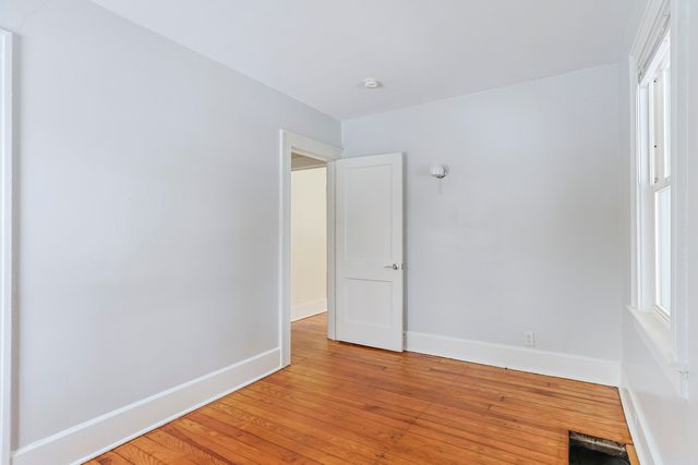 11 N Barrett Street, Niles, MI 49120