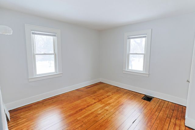 11 N Barrett Street, Niles, MI 49120