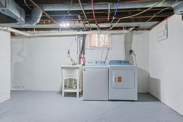 11 N Barrett Street, Niles, MI 49120