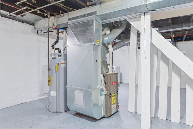 11 N Barrett Street, Niles, MI 49120