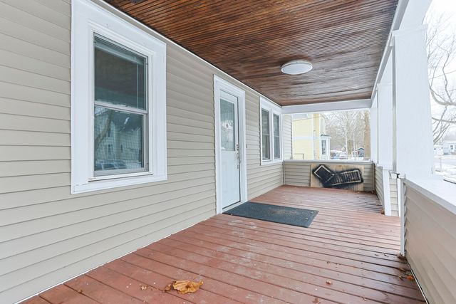 11 N Barrett Street, Niles, MI 49120