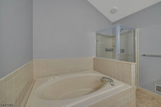 2602 Johnson Cir, Bridgewater Twp., NJ 08807