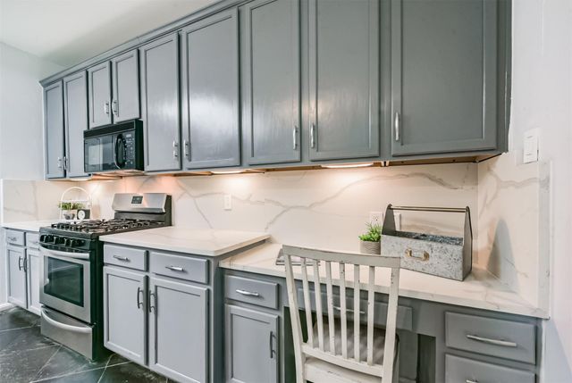 12902 Chalfield Circle, Houston, TX 77044