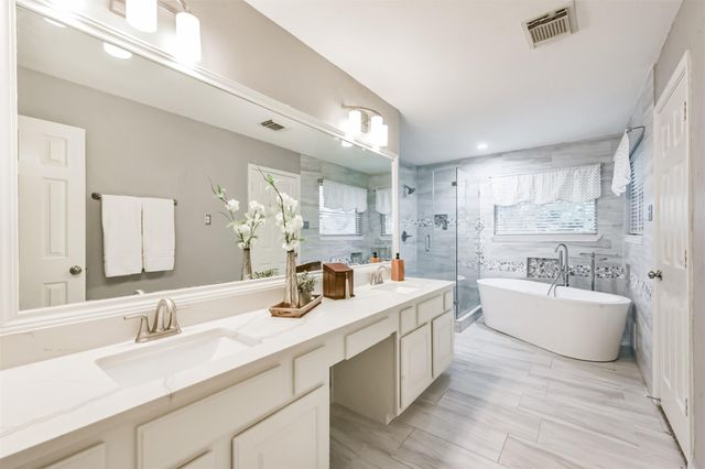 12902 Chalfield Circle, Houston, TX 77044