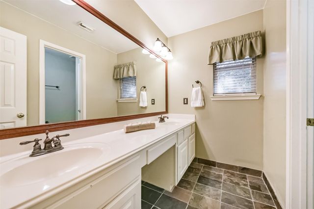 12902 Chalfield Circle, Houston, TX 77044
