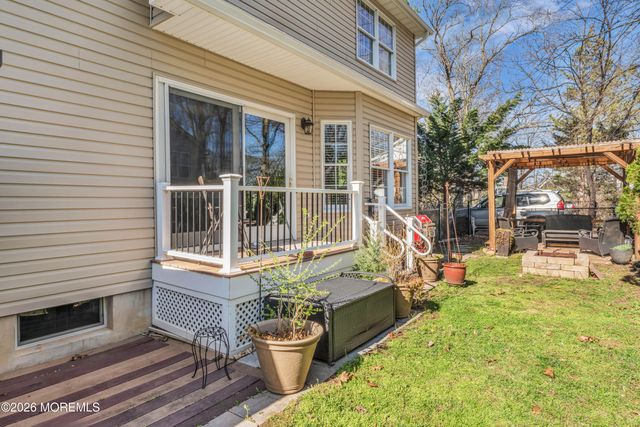 85 Squankum Road, Tinton Falls, NJ 07724