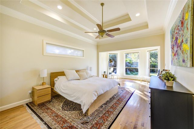 8701 Lanell Lane, Spring Valley Village, TX 77055