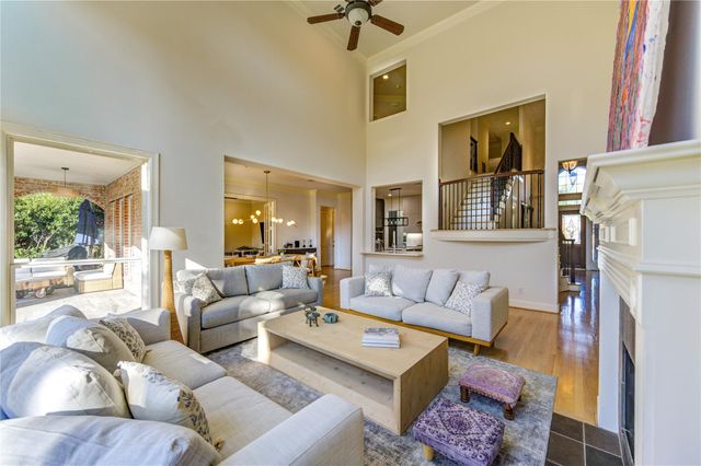 8701 Lanell Lane, Spring Valley Village, TX 77055