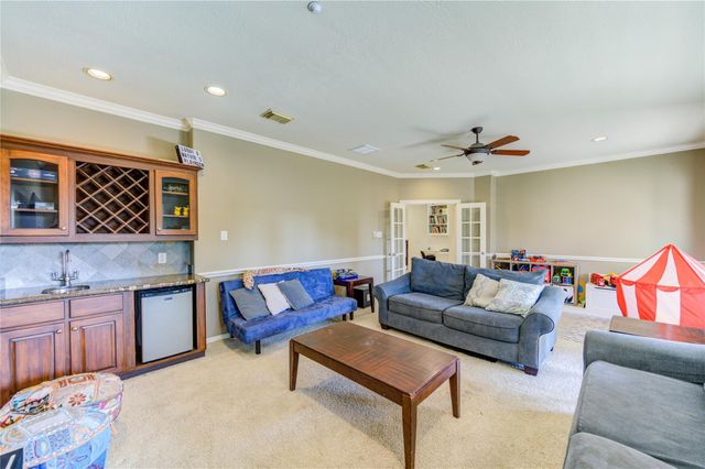 8701 Lanell Lane, Spring Valley Village, TX 77055