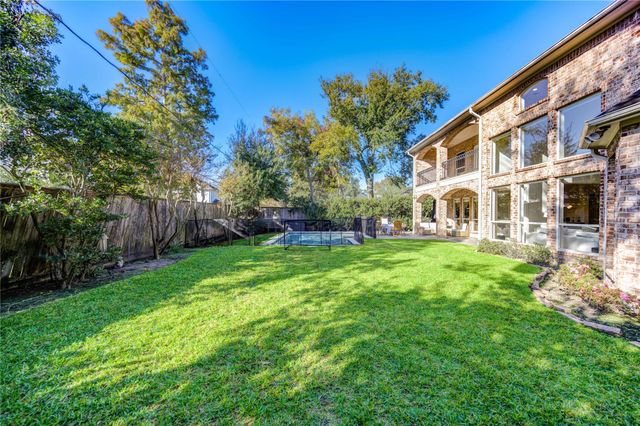 8701 Lanell Lane, Spring Valley Village, TX 77055