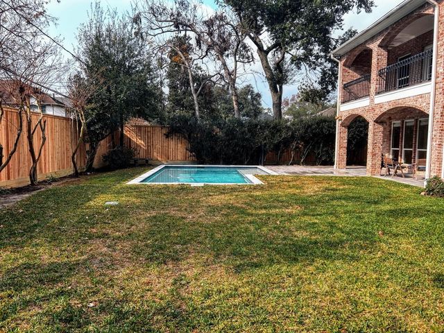 8701 Lanell Lane, Spring Valley Village, TX 77055