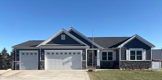 27718 E Broadway Street, Walbridge, OH 43465